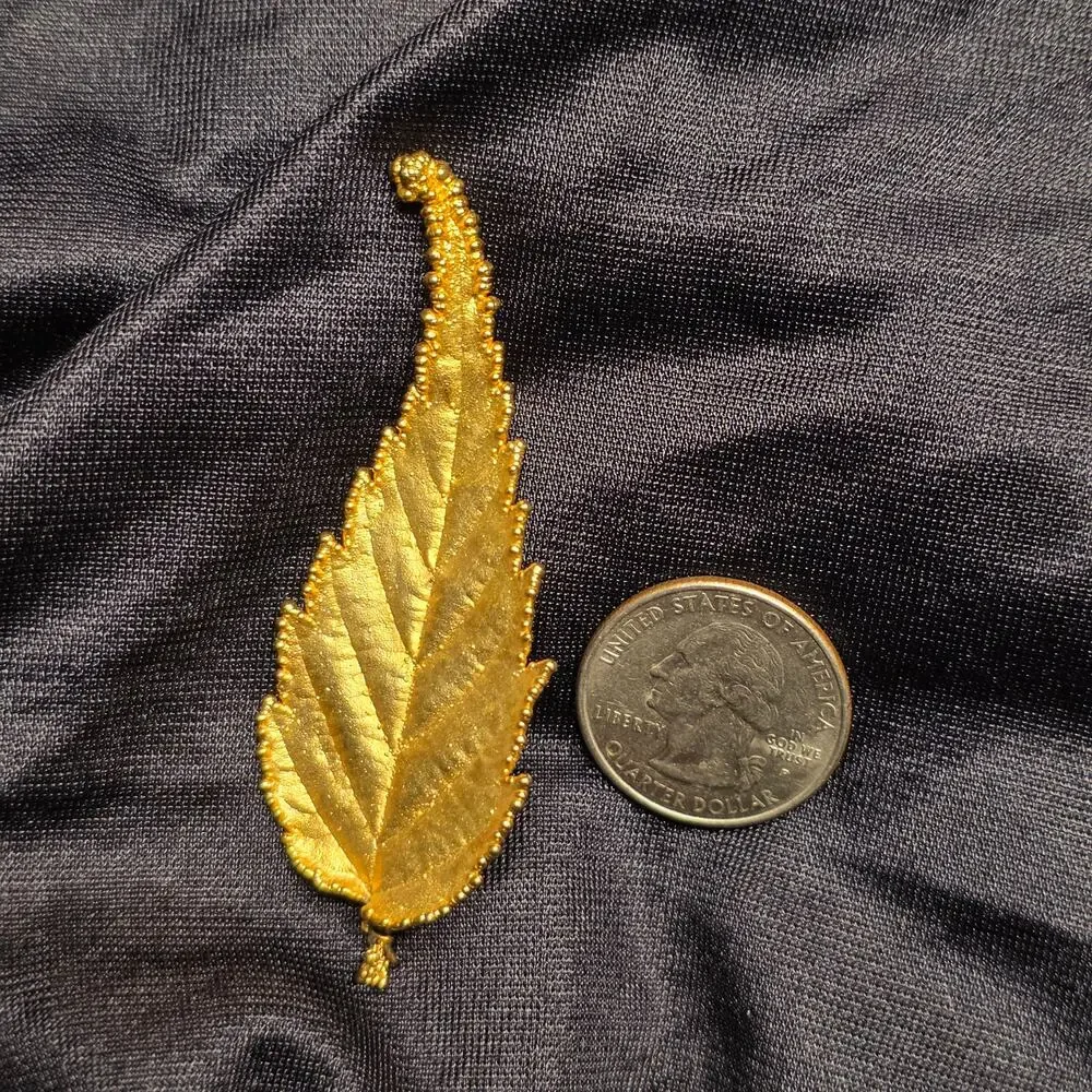 Vintage Gold Tone Leaf Brooch Nature Statement Elegant Jewelry